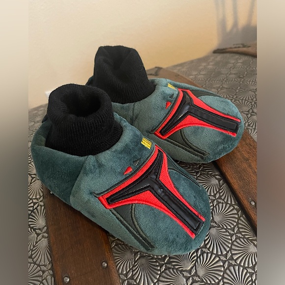 Star Wars Slippers - Picture 2 of 5